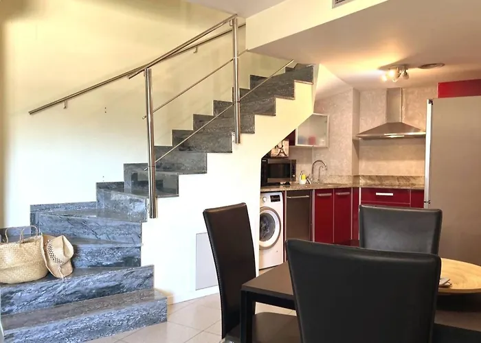 Duplex Piscina Y Parking Masblau By Host&joy Lloret de Mar